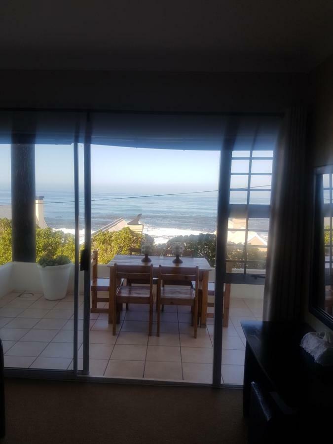 Beaumonte Guesthouse Hermanus Exterior photo