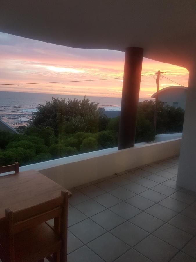 Beaumonte Guesthouse Hermanus Exterior photo